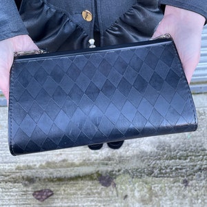 Black Diamond Hardcase Clutch Bag. True Vintage, Crossbody Bag, Going Out, Evening, Party, Occasion, Glam Preloved, Second Hand, Sustainable
