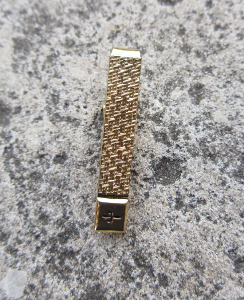 Vintage Mens Gold Tone Tie Clip Bar Signed TRIANGLE
