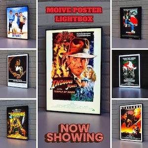 Qualsiasi poster originale di un film LED Lightbox / Alimentato tramite USB con cavo extra lungo e completamente dimmerabile / Kit di montaggio a parete incluso