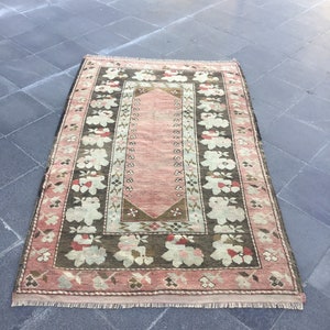 Turkish rug, Vintage area rug, Diningroom rug, Organic wool rug, 3.4 x 5.6 ft, Oriental rug, Home decor, Bedroom rug, Boho decor, Oushak rug