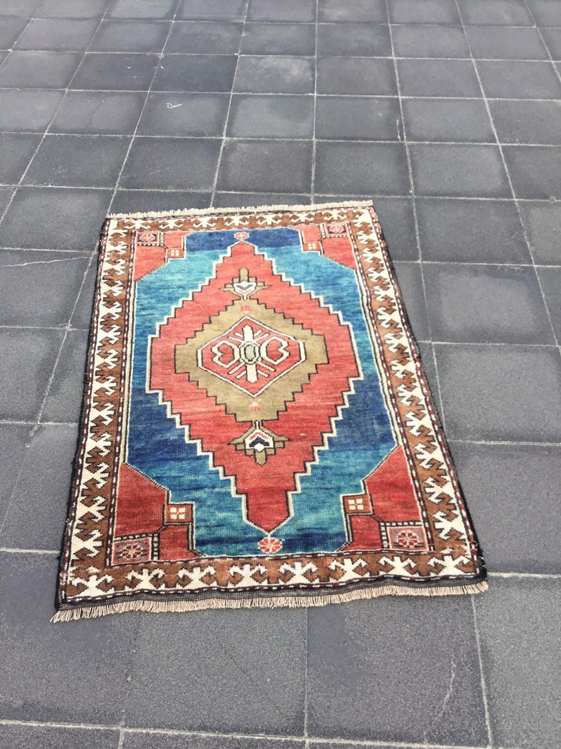 Turkish rug vintage dog rug bohemian rug small area rug wool rug stair rug bathroom rug antique rug 2.6 x 3.8 ft MB 2173