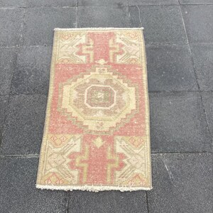 Turkish rug, Vintage rug, Handmade rug, Boho decor, Small rug 1.5 x 2.7 ft, Floor rug, Doormat rug, Oushak rug, Wool rug, Turkey rug,MB3516