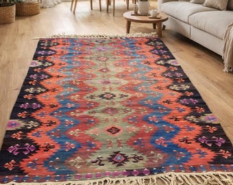 Vintage Colorful Turkish Kilim Rug 5.5x9.7 ft – Red Blue Green Tribal