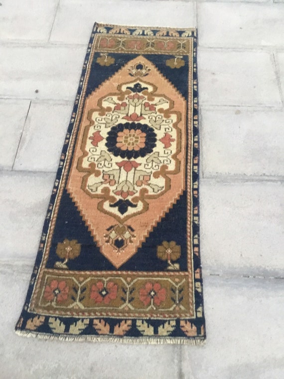 Small turkish rug/ Vintage area rug/ Doormat rug/ Bohemian rug/ 1.4 x 3.9 ft/Oriental rug/ Bathroom rug/ Wool rug/  Dog bed rug/ MB 2731