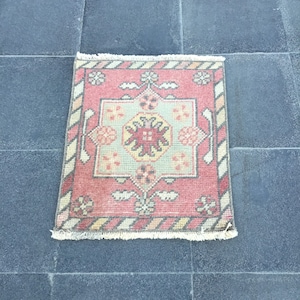 Turkish oriental rug, Vintage rug doormat, Handmade rug, Boho rug, 1.3 x 1.6 ft, Oushak rug, Home decor, Boho decor, Small Rug, MB3104
