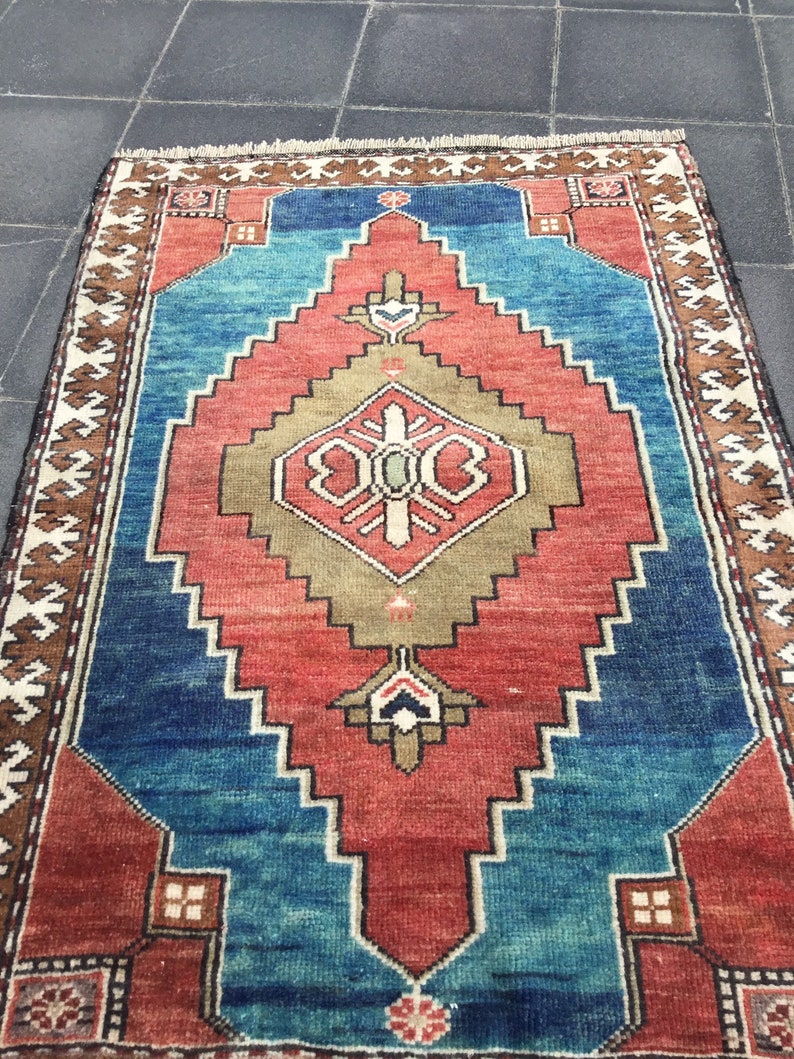 Turkish rug vintage dog rug bohemian rug small area rug wool rug stair rug bathroom rug antique rug 2.6 x 3.8 ft MB 2173