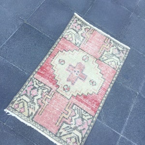 Vintage kleiner Teppich, Handgefertigter Wollteppich, Boho Teppich, Handgeknüpfter Teppich, Handgeknüpfter Wollteppich, 40 x 70 cm