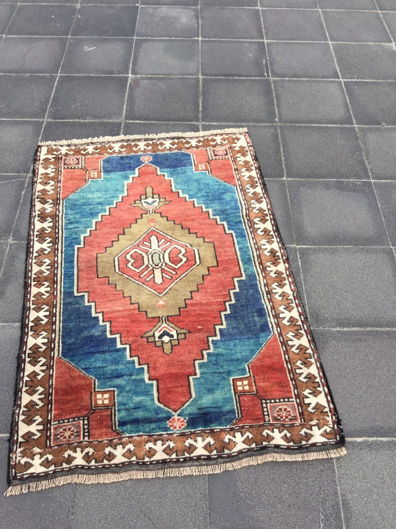 Turkish rug vintage dog rug bohemian rug small area rug wool rug stair rug bathroom rug antique rug 2.6 x 3.8 ft MB 2173