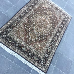 3x5 muted rug, Handmade rug, Natural dye rug, Geometric pattern rug, Washable rug, Living room rug, Contemporary rug, Subtle rug, Minimalist