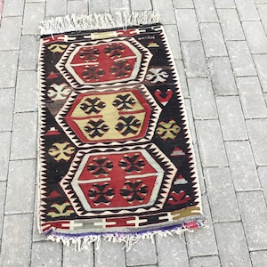 Kleiner Kelim, Gestreifter Kelim, Gestreifter Kelim, Gestreifter Kelim, Kelimteppich, Wohnaccessoire, Vintage, 50 x 90 cm