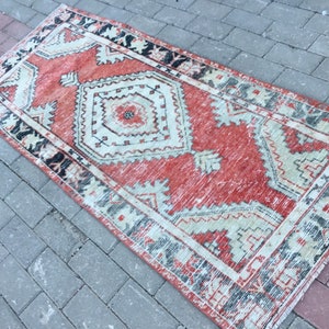 nomadic rug / bohemian rug / vintage rug / turkish rugs / oushak rug / rustic rug / bedroom rug / entry boho rug / 2.4 x 5.7 ft. / MB 1956