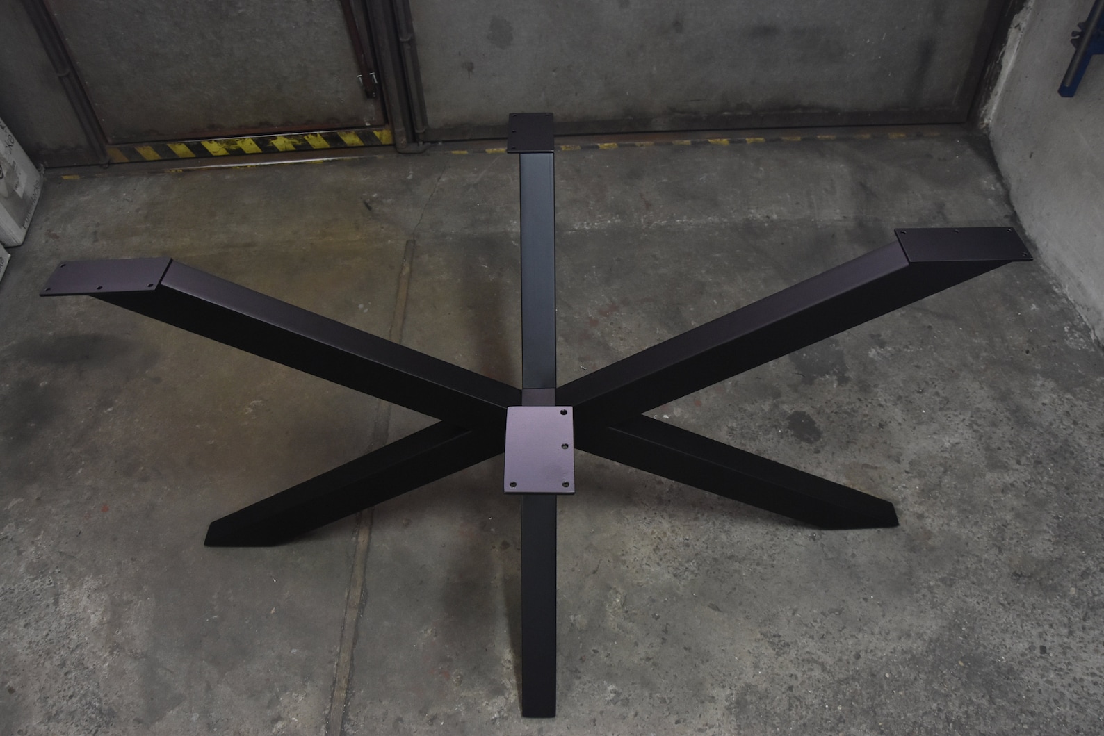 Metal Dining Table Base, Spider Steel Dining Table Base, Modern Metal ...