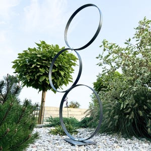 145 cm große Metallringskulptur für den Außenbereich, moderne Stahlgartenkunst für Eingangsbereich oder Hof, zeitgenössische Rohstahl-Yard-Verzierung, Kunst für den Garten