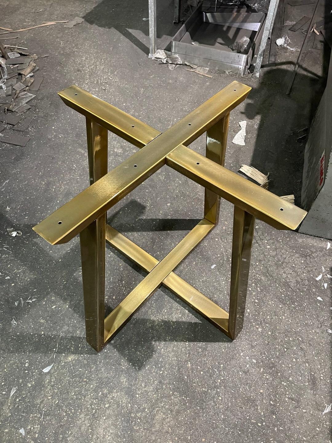dining-table-leg-for-round-table-top-industrial-style-table-base