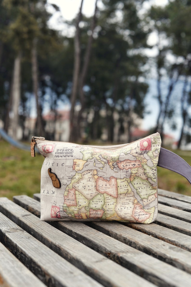 Oversized purse Canvas wristlet Clutch bag Zip bag Clutch purse Travel pouch organiser Coin purse Large wristlet Walnut wood handles