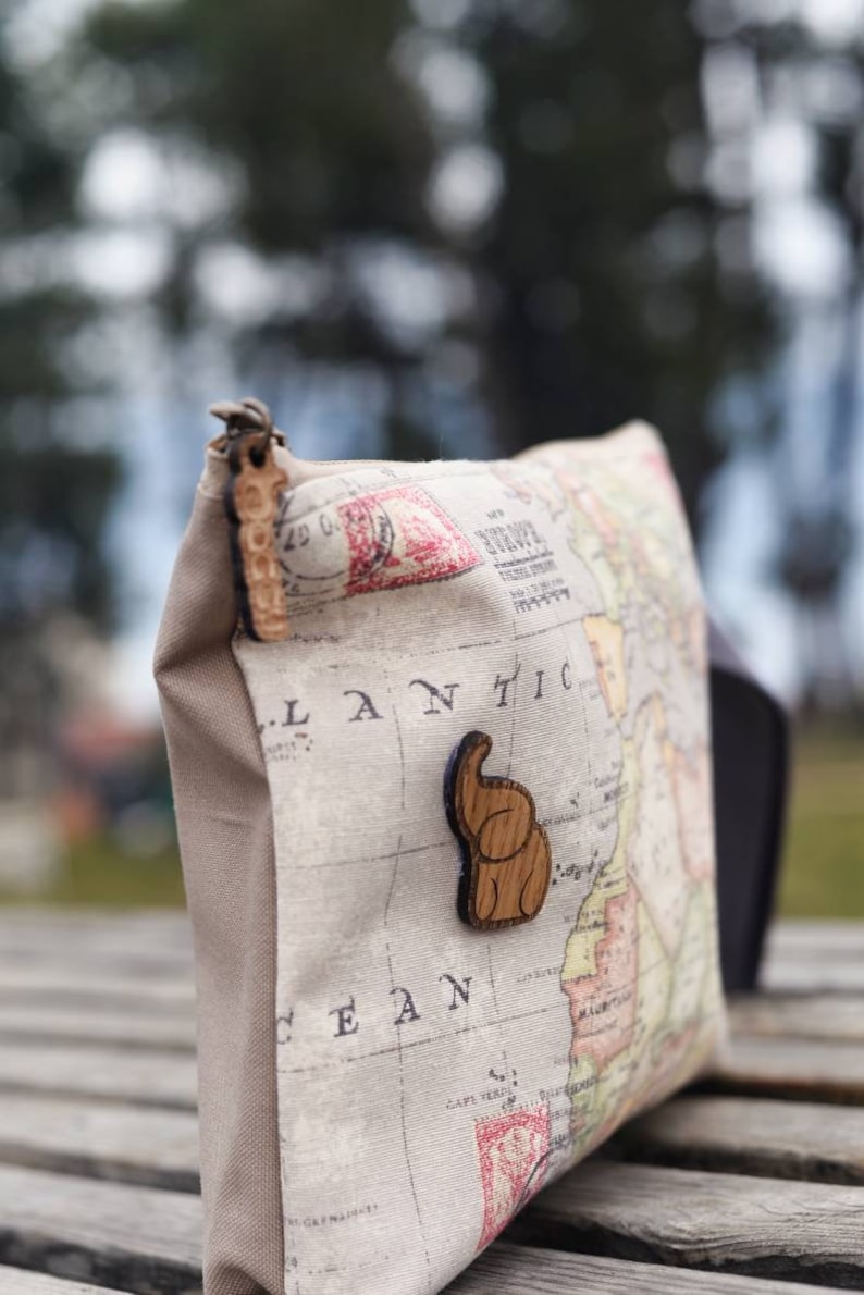 Oversized purse Canvas wristlet Clutch bag Zip bag Clutch purse Travel pouch organiser Coin purse Large wristlet Walnut wood handles