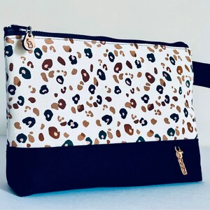 Organizador de bolsos grande. Monedero gigante con cremallera. Bolsa de artículos esenciales de viaje. Bolsa de maquillaje. Cartera muy grande.