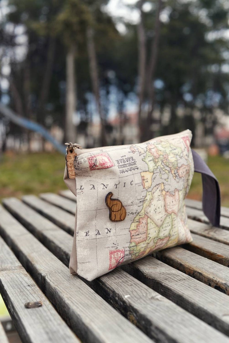 Oversized purse Canvas wristlet Clutch bag Zip bag Clutch purse Travel pouch organiser Coin purse Large wristlet Walnut wood handles