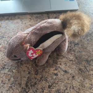 Rare find* Chipper ty beanie baby 1999 e tag errors