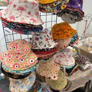 CAPPELLO BUCKET bambino/adulto 23&quot; con sottogola • Reversibile • pieghevole • sta in tasca o in borsa • ottimo per i viaggi!