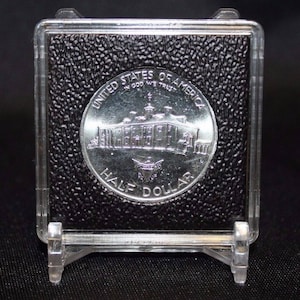 2x2 Coin Snaplock Holder Capsule 31mm Lighthouse Quadrum Intercept Case Snap Australia British Penny 1/2 oz Silver Panda & Display Stand
