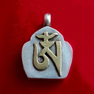 OM Pendant 925K Sterling Silver Locket Tibetan Buddhism Yoga Symbol Bild 1