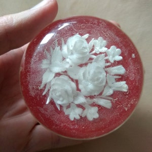 Vintage small round Powder puff box of clear Plexiglass Rose Inlay Jewelry box 50s