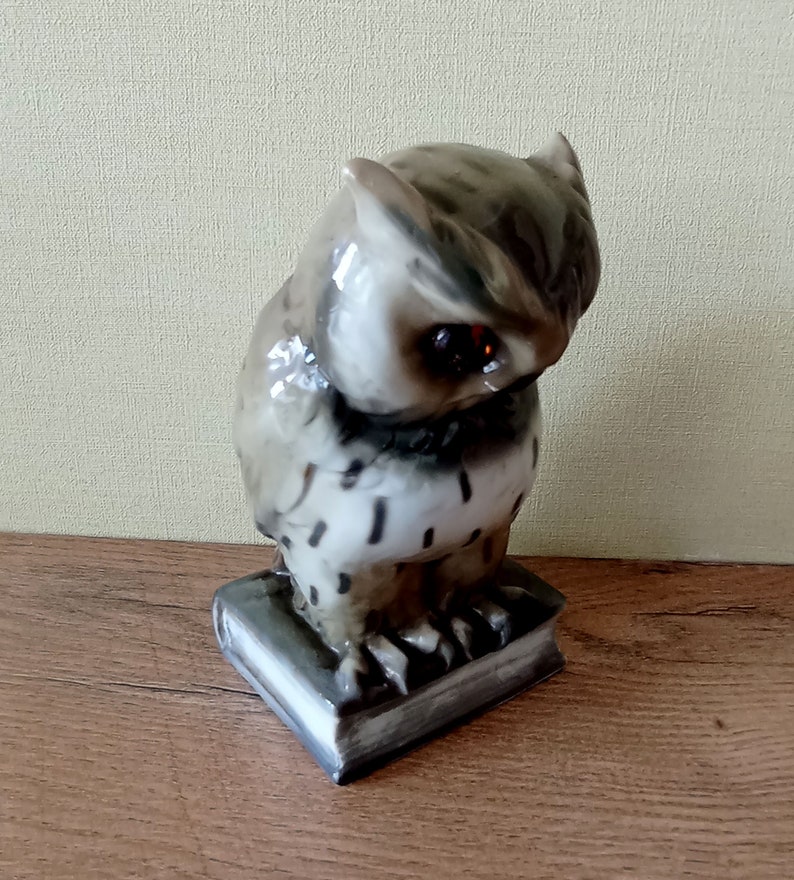 Vintage porcelain lamp figurine Owl on book GDR 40s image 2