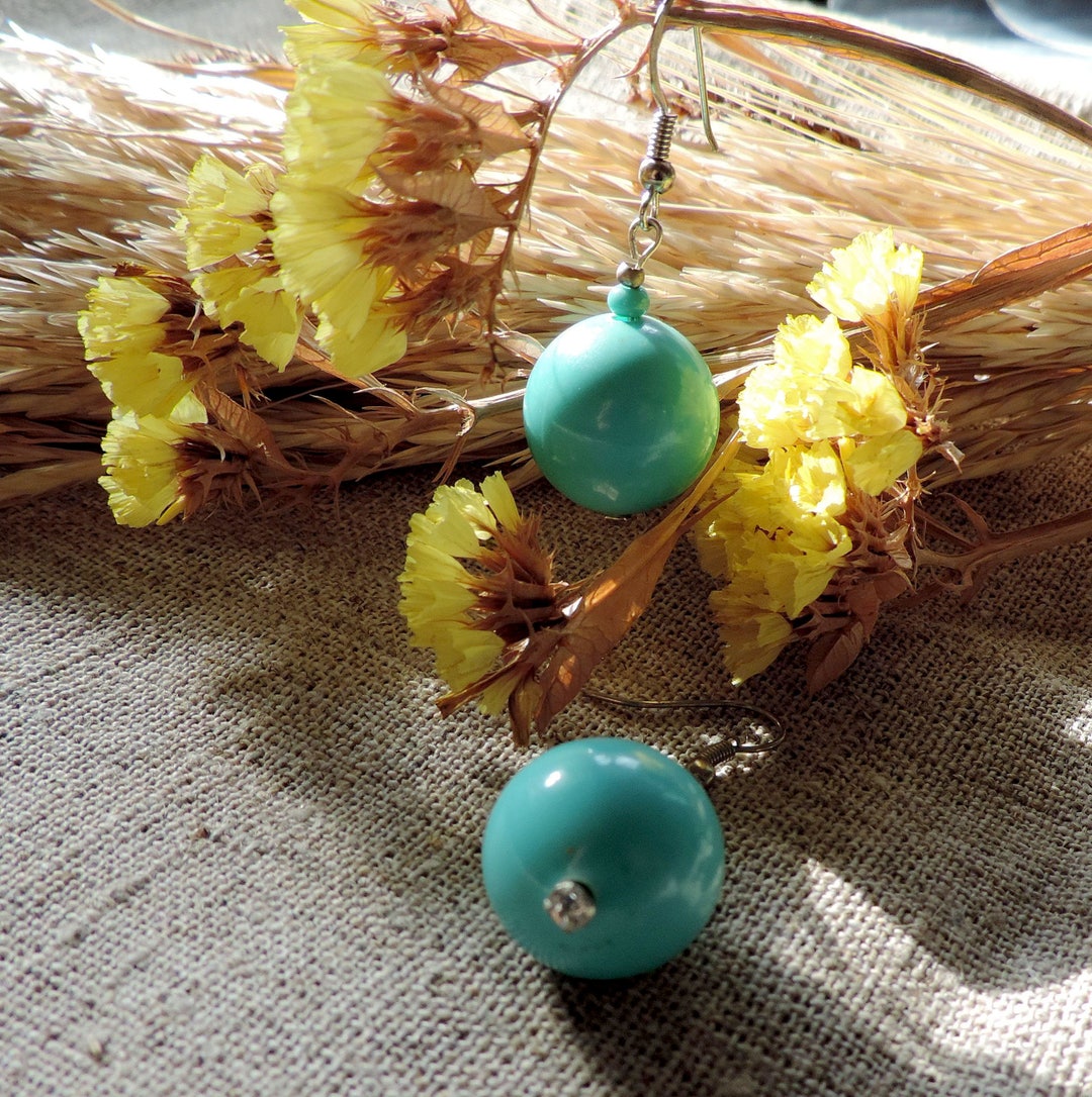 Vintage Balls Dangle Earrings Turquoise Beads 80s Drop Earrings Pierced