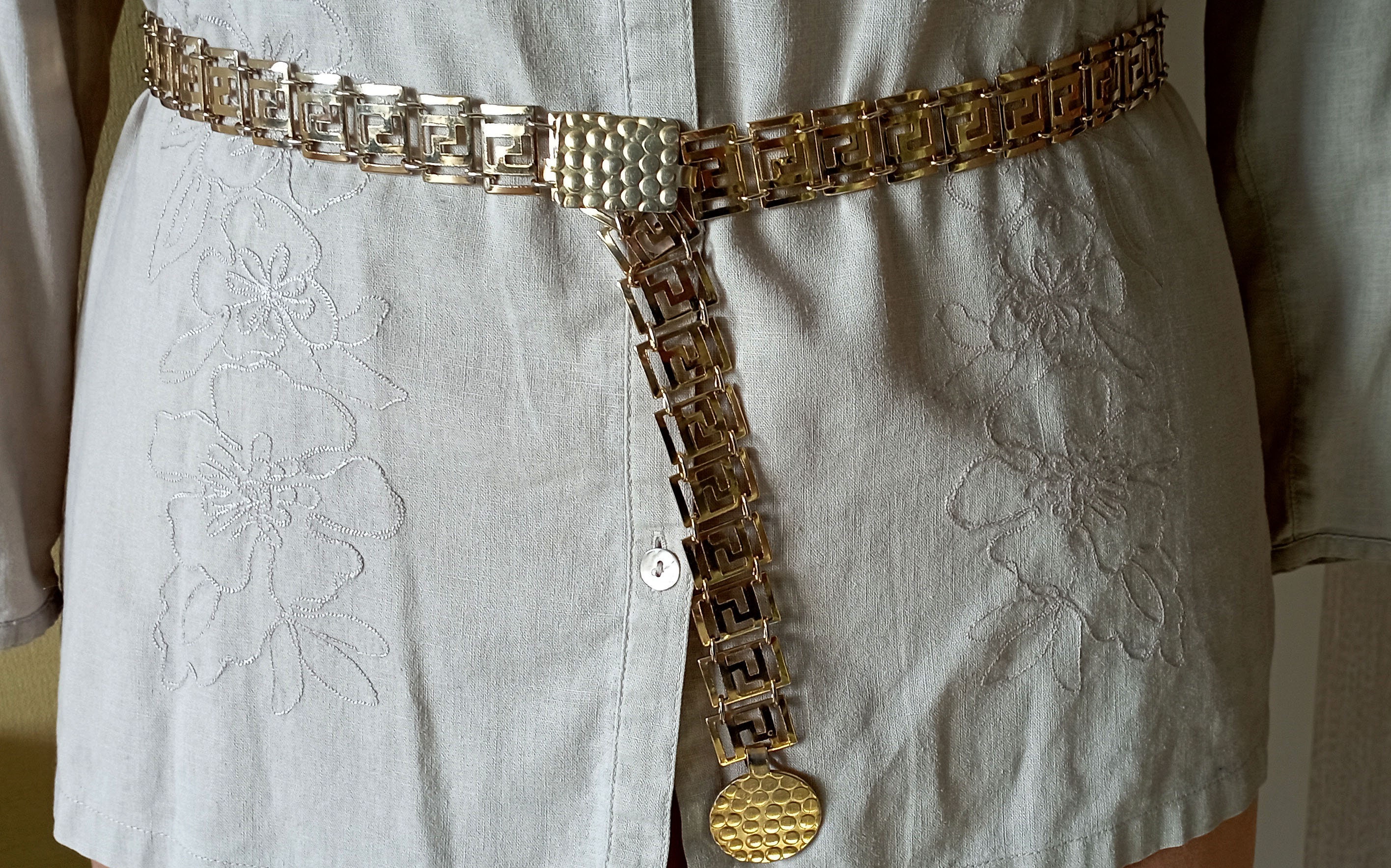 Vintage Greek Key Gold Tone Chain Belt XS Small (S) ✨ Vintage Gold Lion Head Medallion Chain Belt Versace Inspired  main image 2