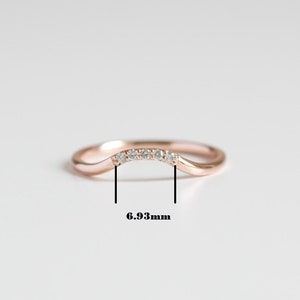 diamond curved wedding band gold