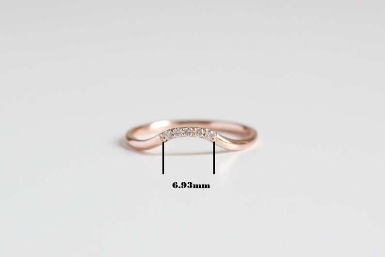 diamond curved wedding band gold