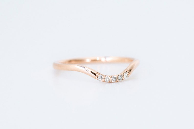 diamond curved wedding band gold