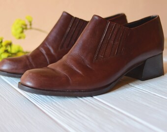 Manfield | Etsy Manfield Tan Brown Flat Faux Leather