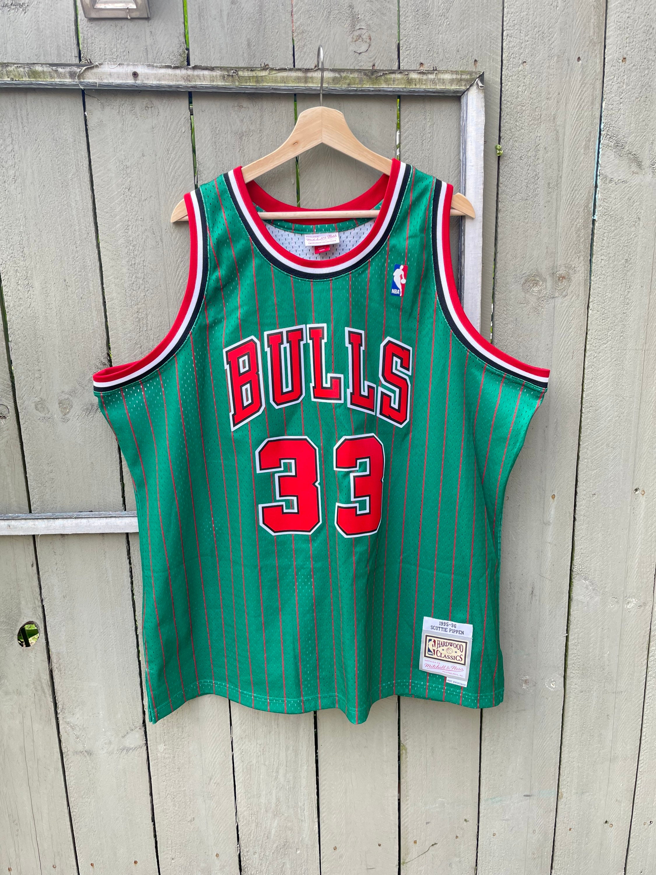 NBA Bulls 33 Scottie Pippen Cream Hardwood Classics Men Jersey