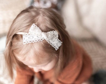 Noeud en dentelle au crochet, bandeaux bébé, noeud pour cheveux en dentelle, cadeau de baby shower, accessoires pour cheveux, cadeau bébé fille, bandeau bébé fille, cadeau nouveau-né