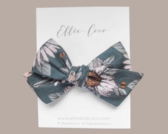 Bandeau floral bleu pour bébé, bandeau gros noeud pour nouveau-né, cadeau bébé, cadeau bébé fille, cadeau baby shower, barrette à cheveux bébé bohème, noeuds floraux pour bébé