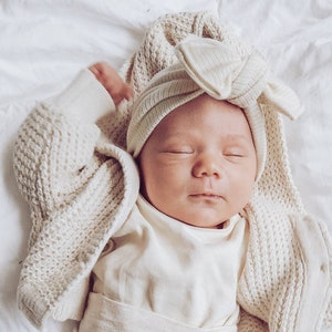 Bandeau avec nœud pour grand bébé, turban noué pour bébé, nouveau-né, tenue d&#39;hôpital, modal côtelé naturel, bohème neutre