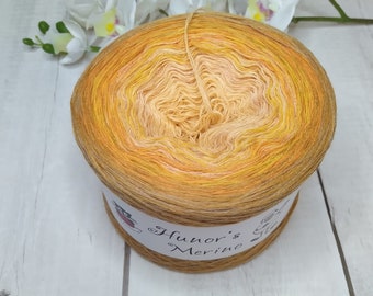 Beige, 100% Merino wool superwash yarn cake, gradient colored yarn 3ply - Ready to ship