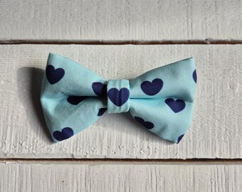 Mint Dog Bowtie: Navy Hearts, Water Resistant, Over Collar