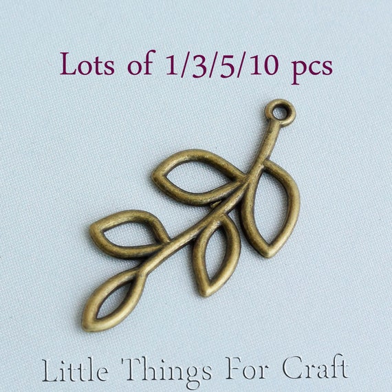 8 Leaves connector charms antique silver tone L37