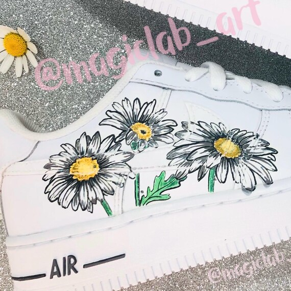 nike daisy flower