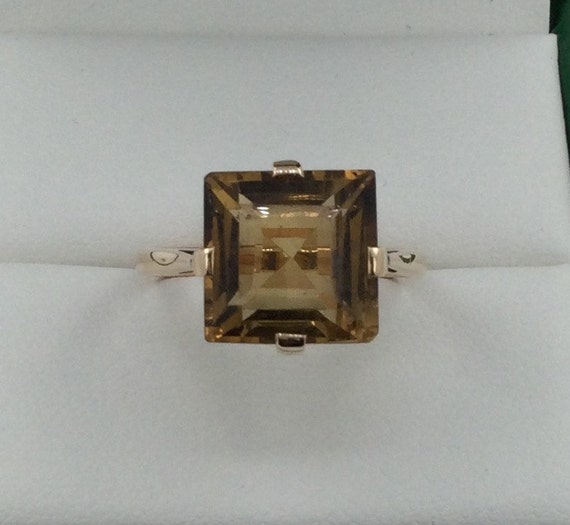 9ct Yellow Gold Citrine Ring - image 1