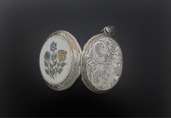 Silver Locket - image 4