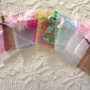 Set of 14 organza pouches, different colors, different sizes