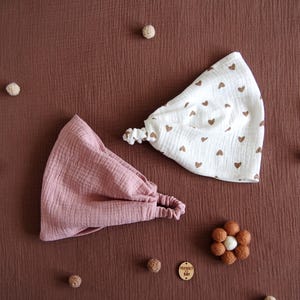 Lot de 2 foulards pour fille pour l'été. Bandeau pour tout-petit. Chapeau de plage pour enfants. Enveloppement rafraîchissant pour les cheveux. Bandana en mousseline de coton avec élastique. Chapeau de soleil. Coeurs