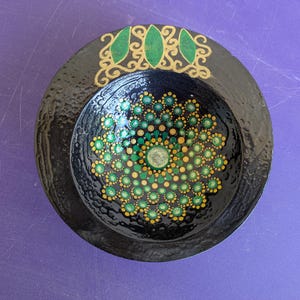 Small Off-Center Bowl Mandala Design