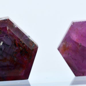 23 Carats Ruby corundum tripplite