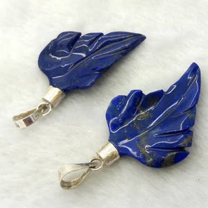 2 Pieces Lapis Lazuli Leaves Pendants Sterling With Silver. 28 Carats