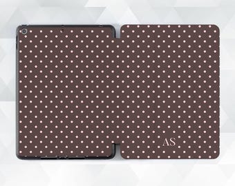 Initials iPad case Personalized aesthetic iPad Air 11 iPad a16 11th 10th gen Pro 13 Mini 7 Custom monogram Brown pink polka dot Trendy cover
